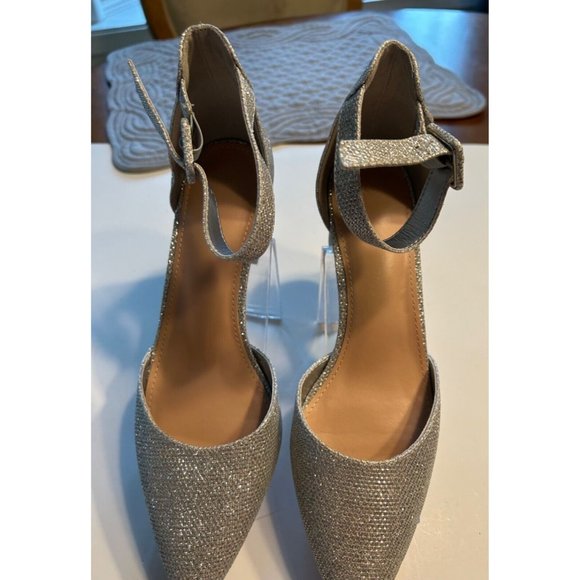 Women's Zby Heels Silver Glitter Size 7.5 Style HM0470 Ankle Strap Pointed - Picture 6 of 10